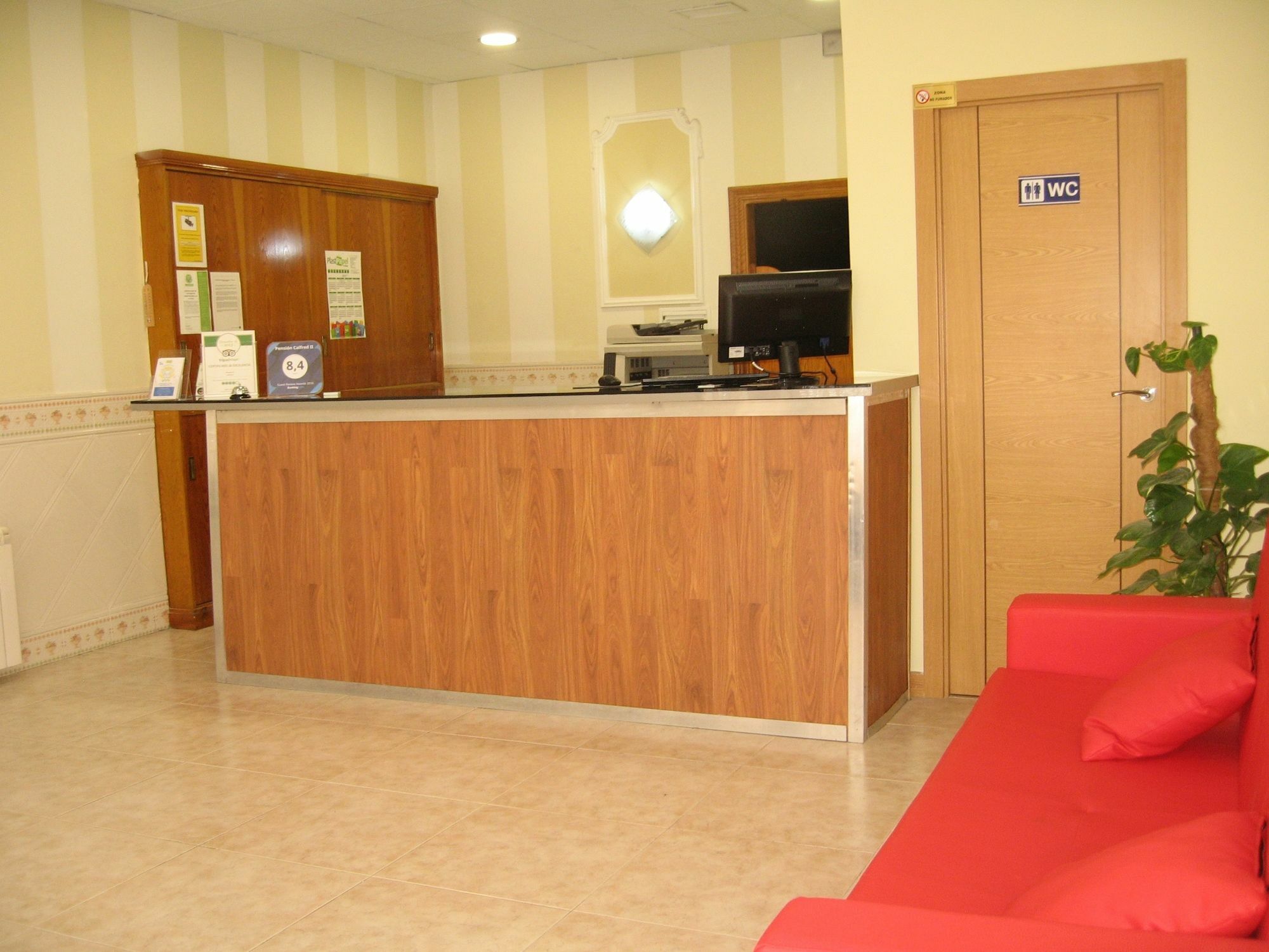 Pension Calfred II Logrono Ngoại thất bức ảnh